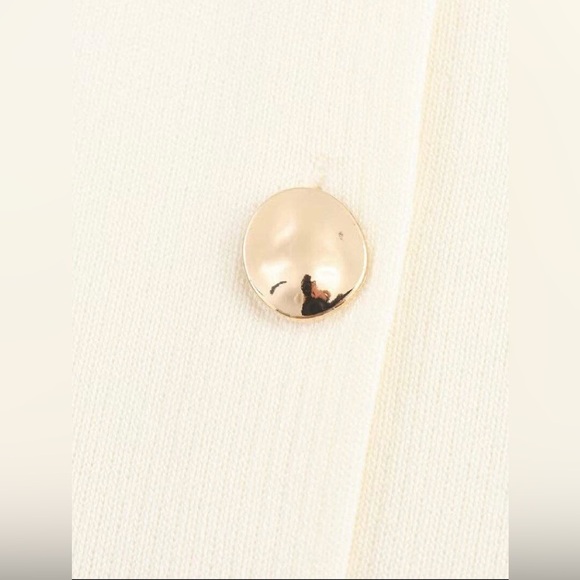 NWT Boutique Rosie Cream Sleeveless Button-Up Vest | A-Line Round Neck Top - Picture 7 of 9